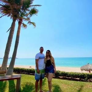 Meet your Posher, Adelina